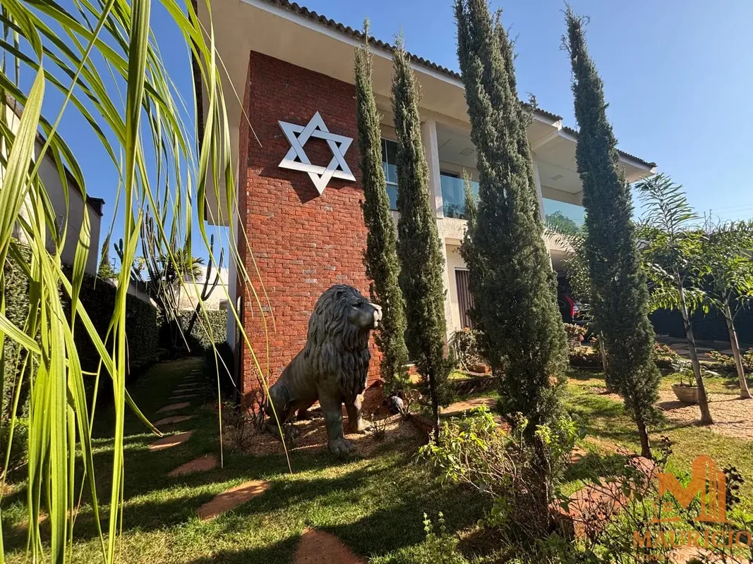 Sobrado de Luxo no Setor Goiânia 2Destaque: Localização privilegiada com vista d...