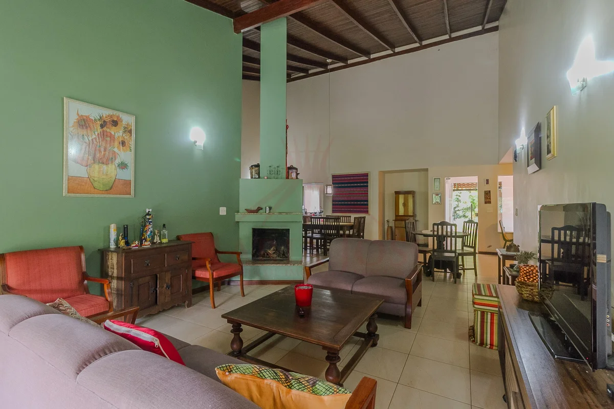 Casa em Condomínio Exclusivo - 4 Suítes e Vista para Área VerdeOportunidade em c...