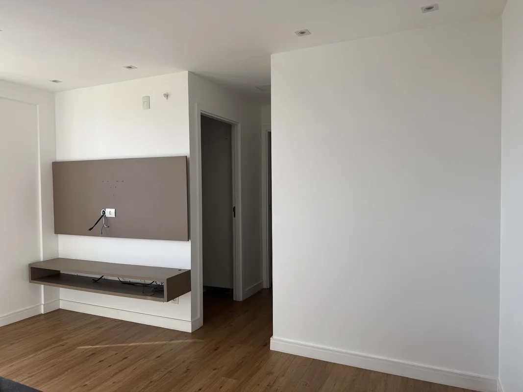 Descubra este apartamento confortável e bem localizado na Quadra 302 Conjunto 6,...