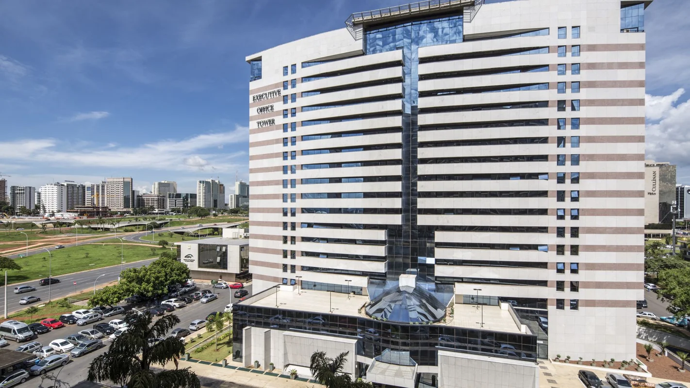 Lettieri aluga sala Comercial no Executive Office Tower, Asa NorteSe você busca ...