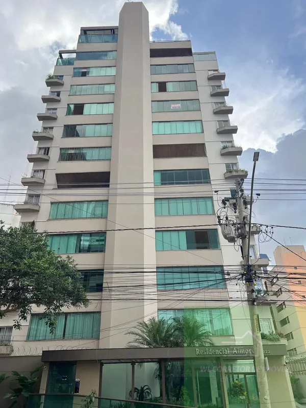 Aconchegante apartamento com 170 Mts², contendo 4 quartos sendo 02 suítes plenas...