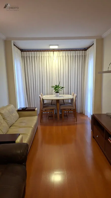 SQN 215, Vendo Belíssimo Apartamento Andar Alto02 Quartos, 02 Banheiros, Cozinha...