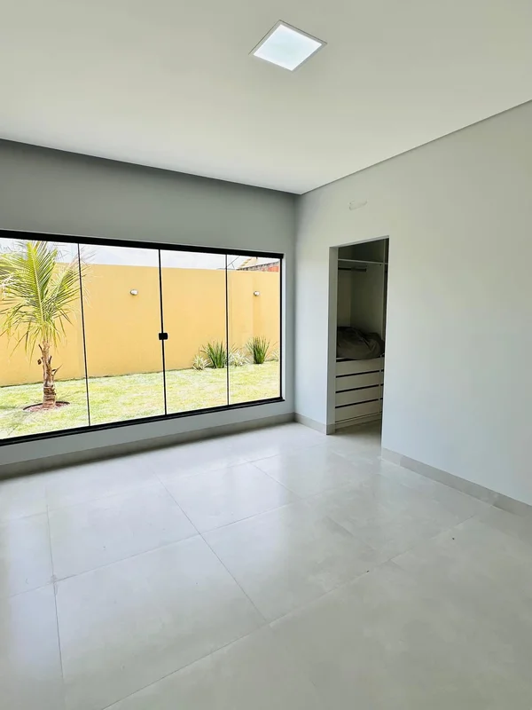 CASA DE ALTO PADRÃO À VENDA – PONTE ALTA NORTELocalização: Av. Alameda dos IpêsI...