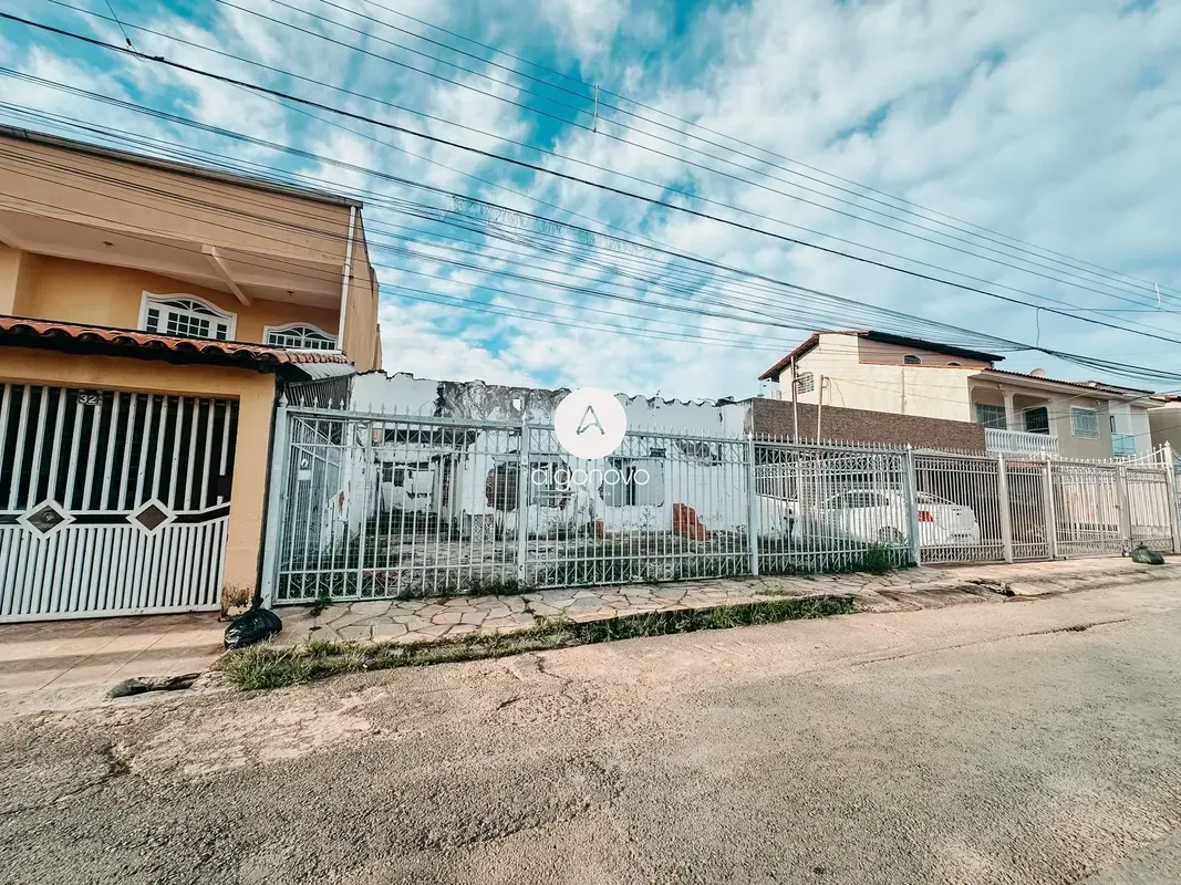 Excelente oportunidade para quem busca localização privilegiada e alto potencial...