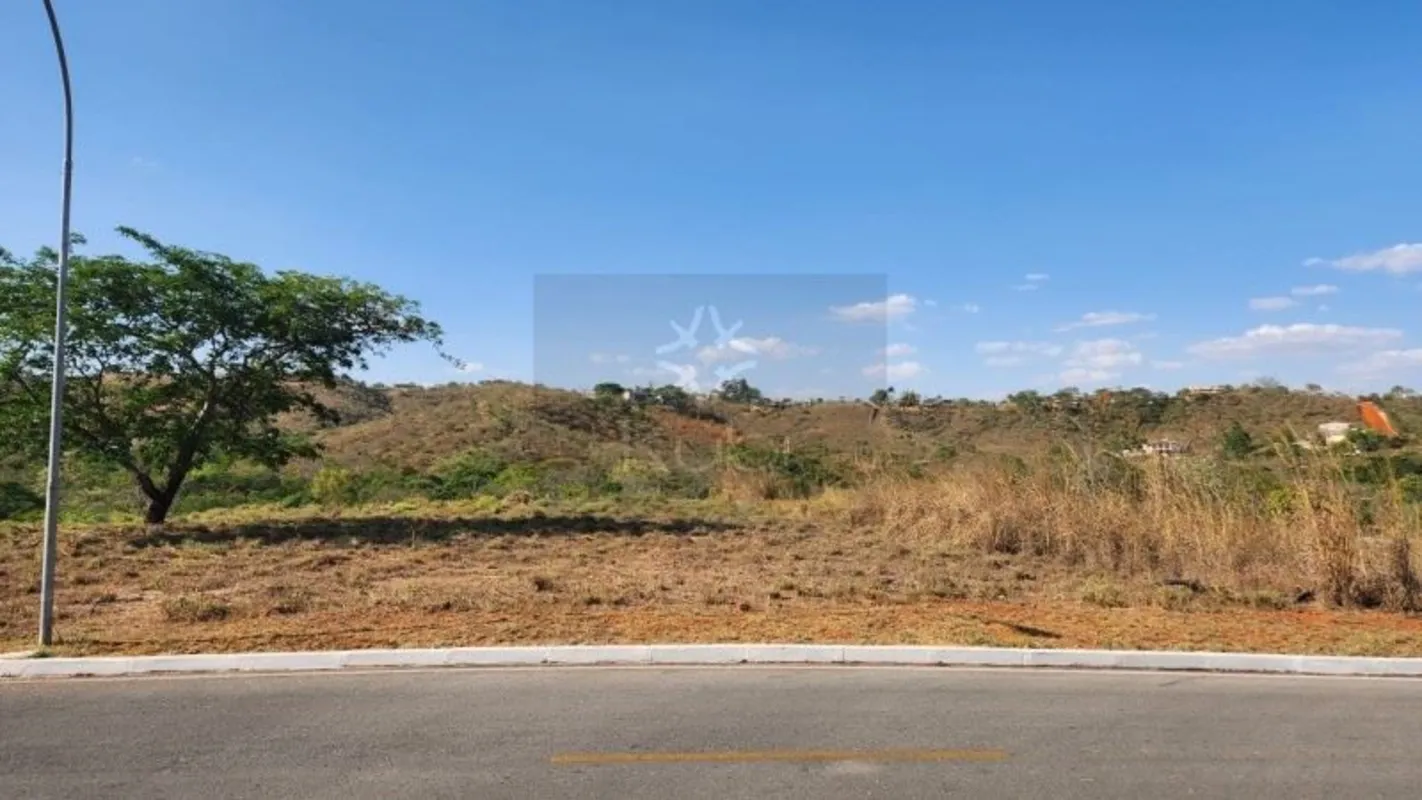 TERRENO À VENDA JARDIM BOTÂNICOO terreno está localizado no Condomínio Quatro Es...