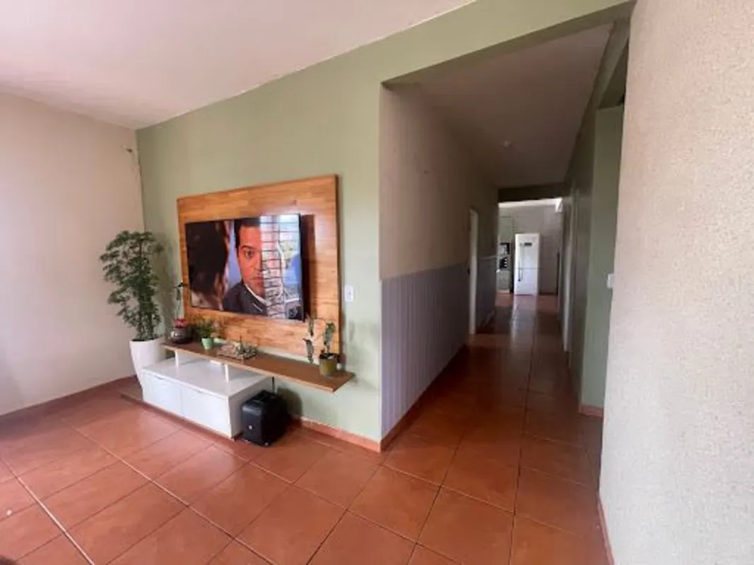 PRÉDIO DE ESQUINA QR 404 RECANTO DAS EMAS APARTAMENTO 180M² LOJA 150M² AMPLIAÇÃO...