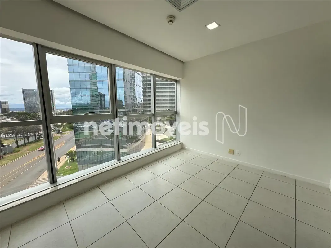 Excelente oportunidade para quem busca localização estratégica, estrutura predia...