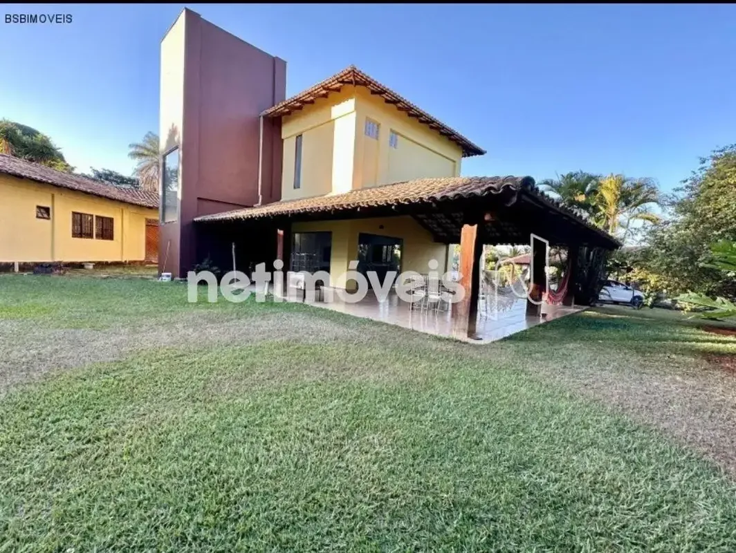 Aconchegante casa em condomímio fechado no Park Way - 500m² de área construída e...