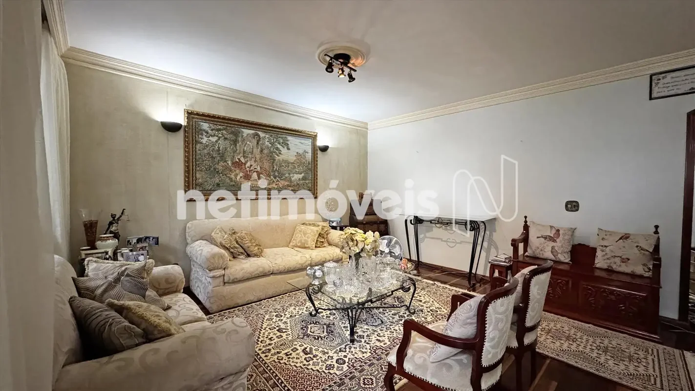 Casa Exclusiva na Asa SulSubsolo Integral | 525 m² Construídos | Habite-seEndere...