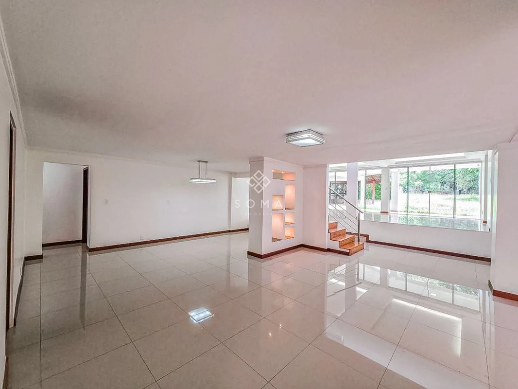 ESPECIFICAÇÕES DA CASA:- Projeto de iluminação- Sala ampla para dois ambientes- ...