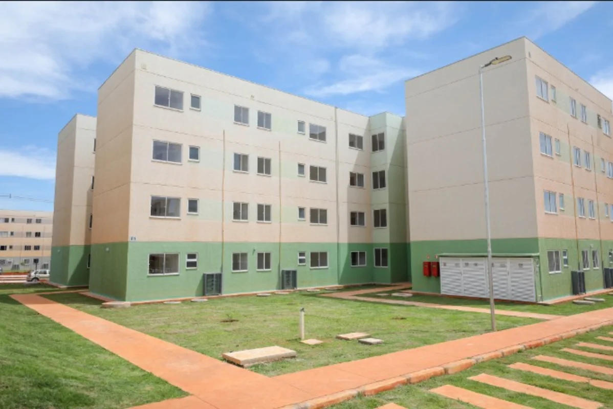 Descubra um apartamento exclusivo na Quadra 501, no bairro Itapoã Parque. Com am...