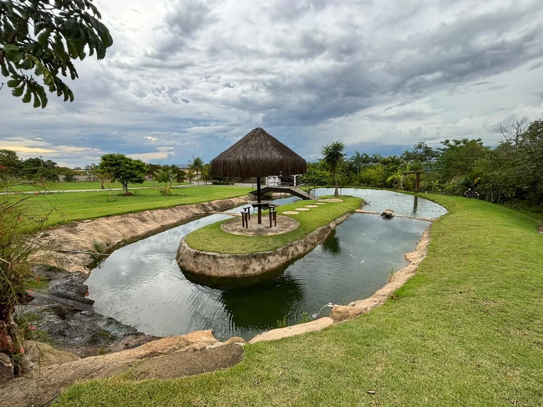 CORRETOR RESPONSÁVEL: JOÃO PAULO LIMA CRECI-DF 29436** Chácara de LUXO a venda N...