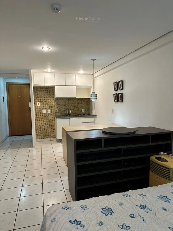 Millenium Center: SHI/N CA 2Escriturado.Apto: 1 quarto, sala, cozinha c/ bancada...