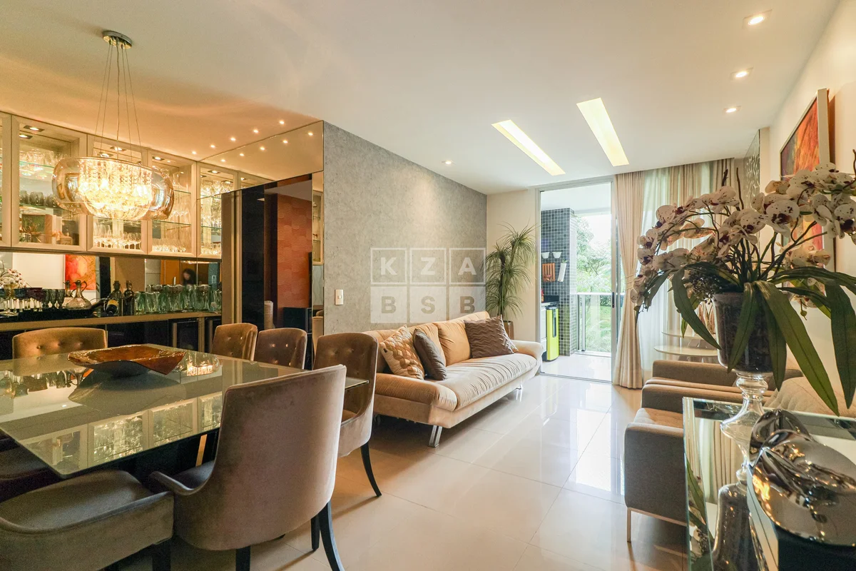 Apartamento de 4 quartos Clássico e com uma vista livre pro jardimAconchegante e...