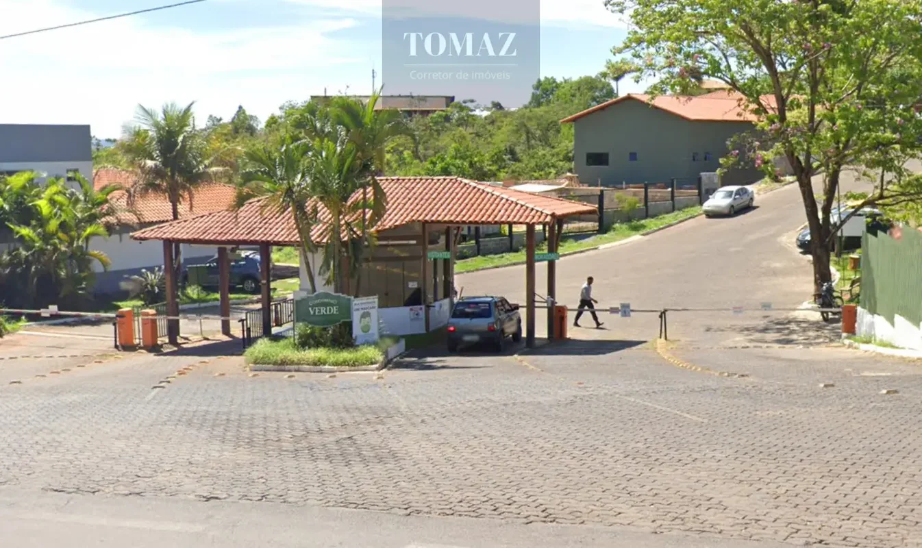 Lindo lote de 760 m2;Condomínio Verde, com ampla área de reserva hambiental, com...