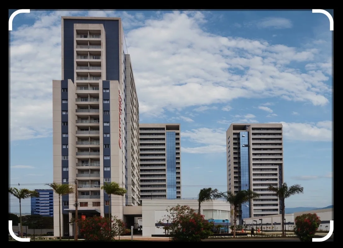 Localizada no prestigiado Edifício LED, uma das regiões mais promissoras de Água...