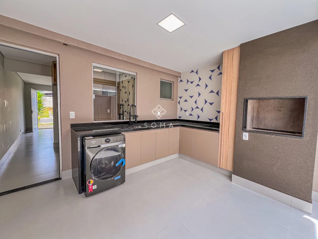 ESPECIFICAÇÕES DA CASA:- Projeto de iluminação- Sala ampla com painel ripado e r...