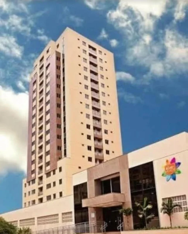 VENDE-SE UM APARTAMENTO NA QUADRA 301 CONDOMINIO VIVER MELHOR! Possui: 01 Quarto...