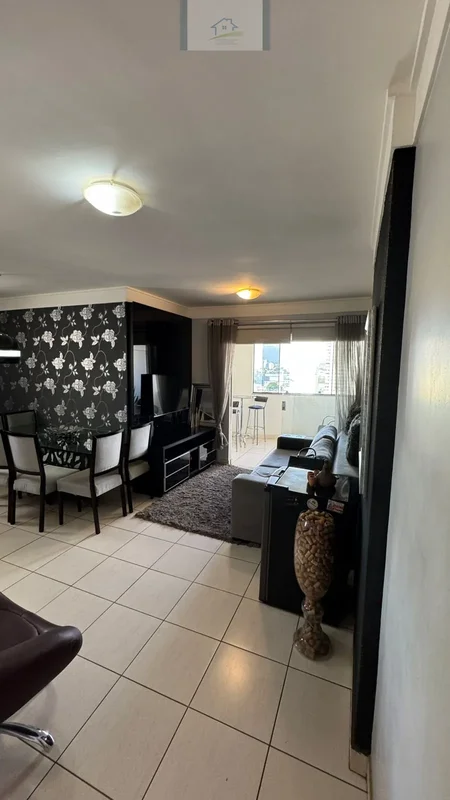  2/4 sendo 1 suíte (Reversível para 3/4)Varanda com blindexBanheiro social Cozin...