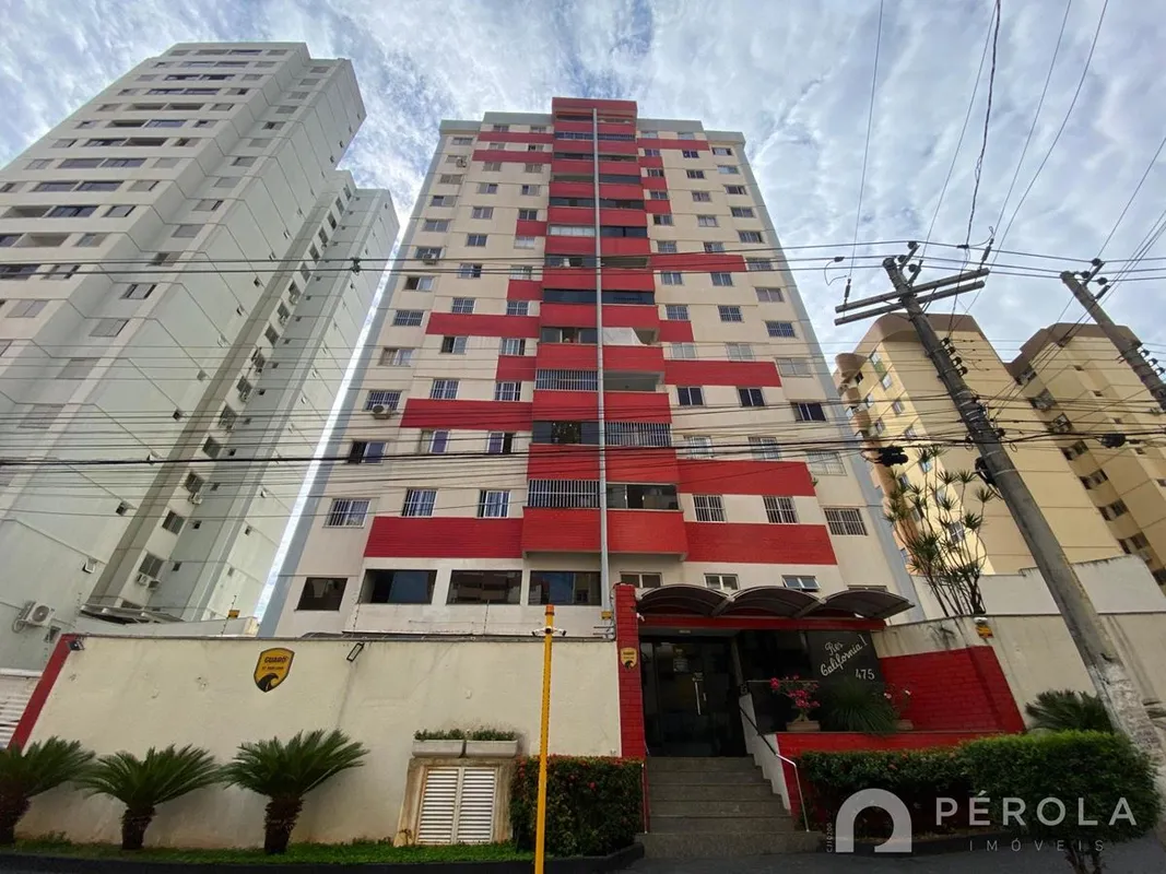 Apartamento com três quartos sendo uma suíte, banheiro social, sala para dois am...