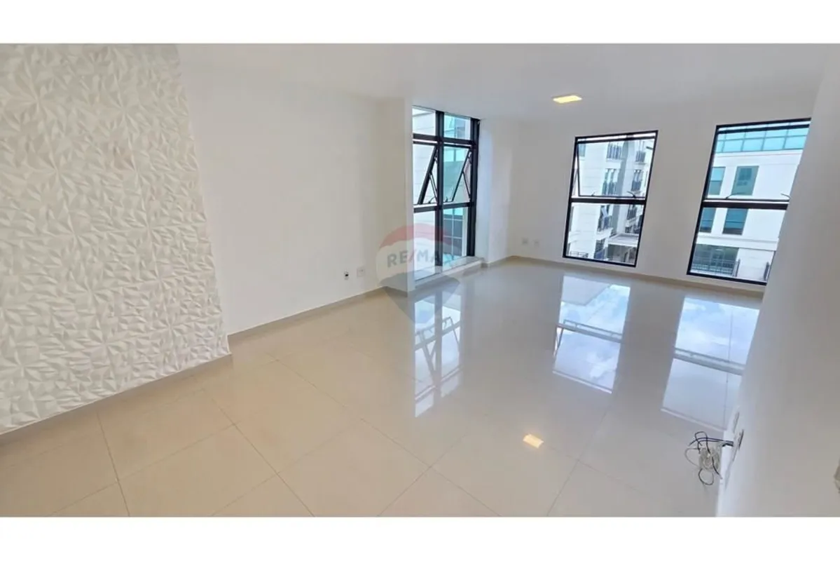 Duas salas comerciais integradas para locação conjunta, totalizando 67,46 m² de ...