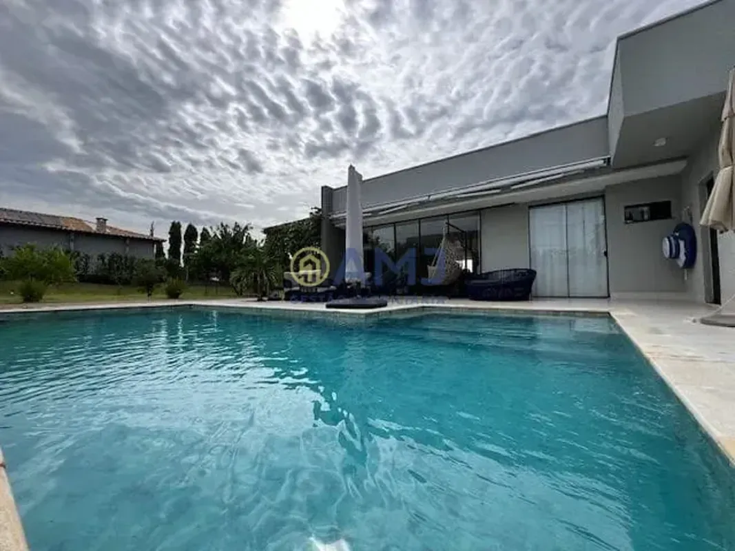 CASA TÉRREA À VENDA COND. COUNTRYVILLE HIDROLÂNDIA/GO 4 suítes plenas Casa térre...