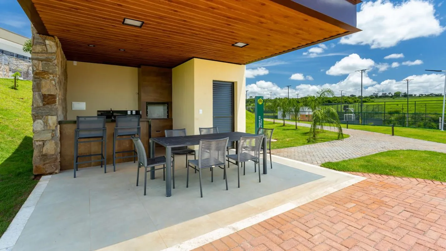 Lote à venda no Condomínio Vinhas Flamboyant – 270m²Localizado na parte alta do ...