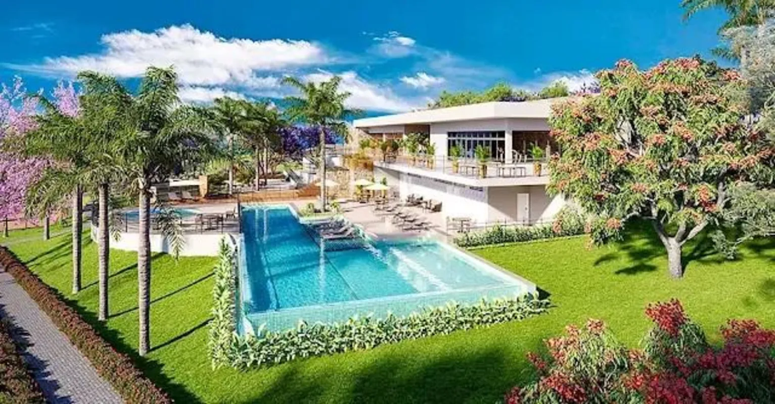 Lote de esquina com 386,57 m²Localizado em frente a uma praçaSem vizinho de fren...