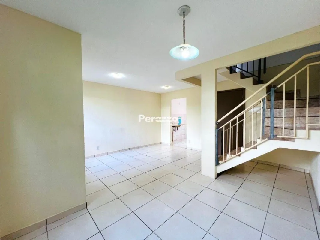 Ótima Casa de 3 Quartos Sendo 1 suíte Localizada no Jardins Mangueiral QC 05 por...