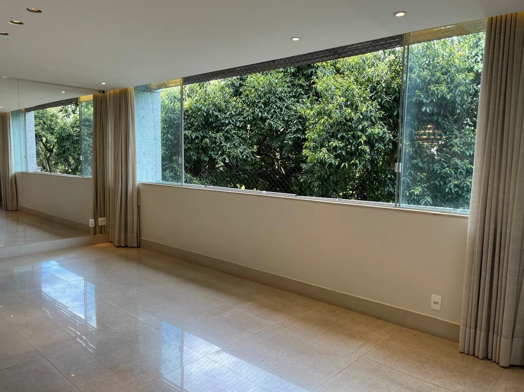 ??Para diplomata - Apartamento semi-mobiliado para Locação – SQS 316 Sul250 m² d...