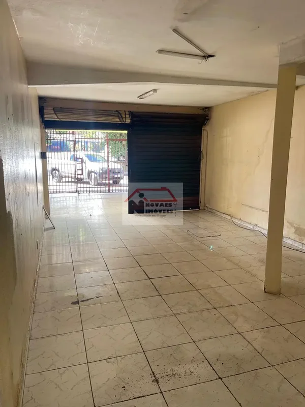 LOJA COMERCIAL COM 30M2, BANHEIRO, PISO CERÂMICA, FRENTE PARA AVENIDA.PARA ALUGA...