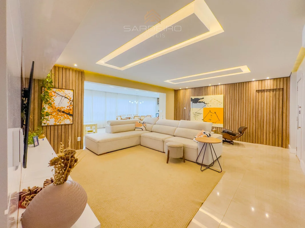 Apartamento 3 Suítes 3 Vagas Reforma de Alto Padrão e Lazer CompletoA Sardeiro I...