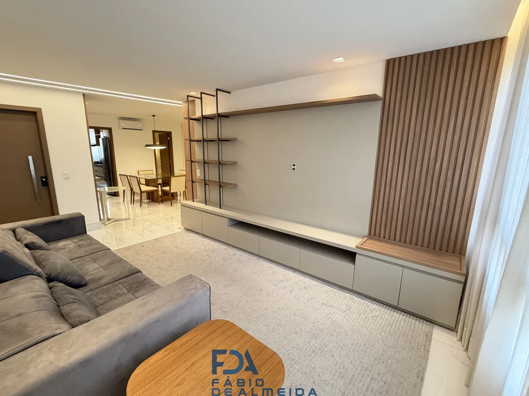 Luxuoso apartamento 3 quartos, Reformado, vazado, vista livre Noroeste.Marcenari...