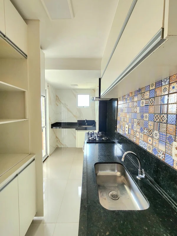  Setor FaiçalvilleApartamento reformado com 74m² de área privativa, andar alto c...