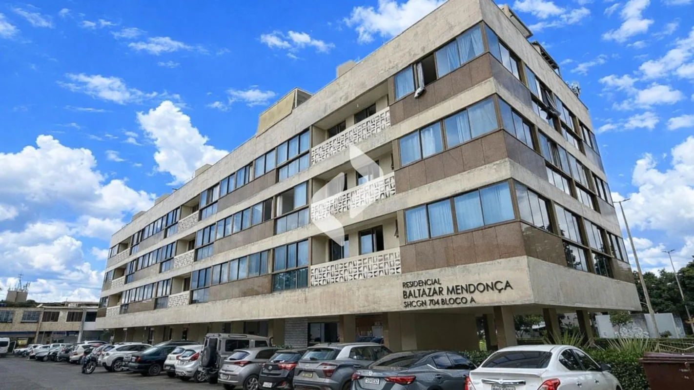 Espetacular cobertura, de canto, semi-vazada, com vista livre, hidromassagem e c...