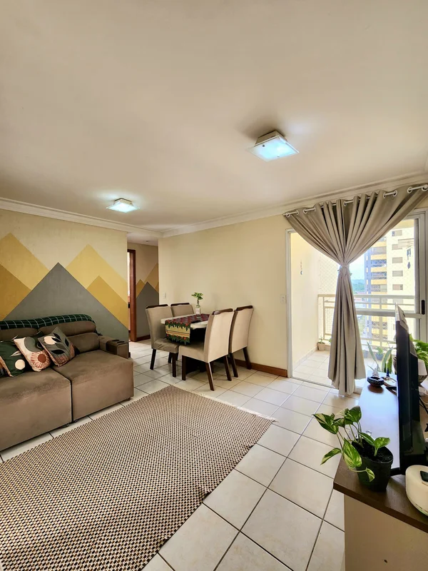 À vendaAlto da Glória, vizinho do shopping flamboyant Apartamento com 76m² de ár...