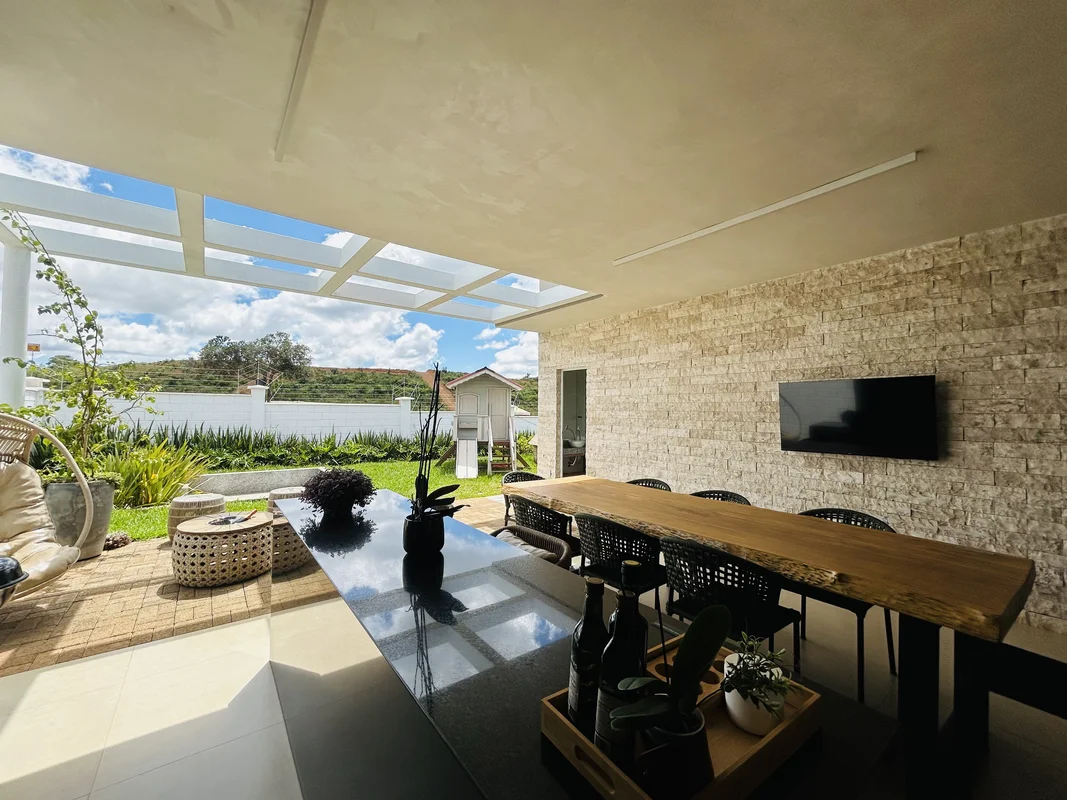 Vendo casa nova mobiliada e decorada com 03 suítes - Jardim Botânico. Casa térre...