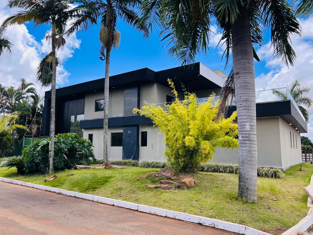 MANSÃO EXCLUSIVA | CONDOMÍNIO DE ALTO PADRÃO | RUA 12 / ESTRUTURALUm imóvel únic...