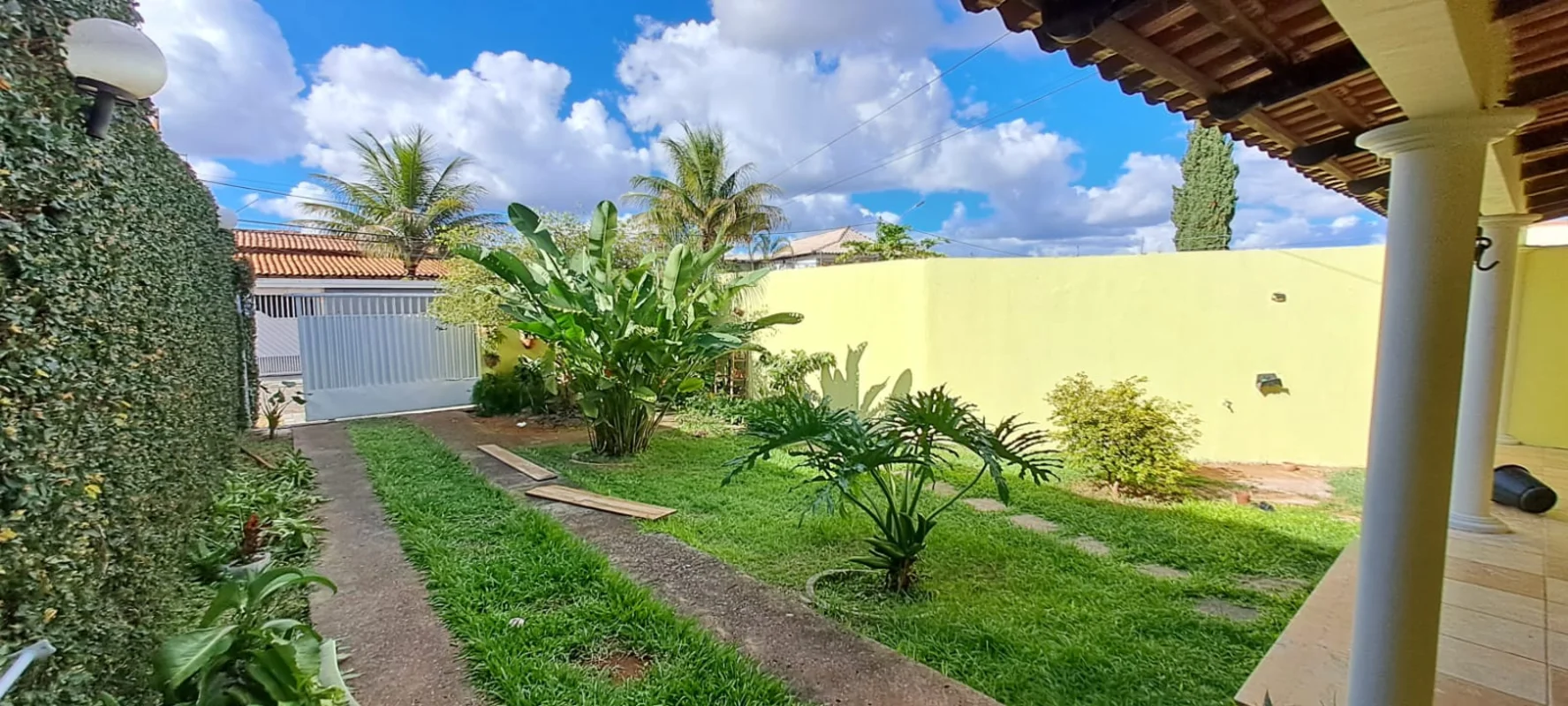 Excelente casa em condomínio fechado, ideal para quem busca conforto, praticidad...