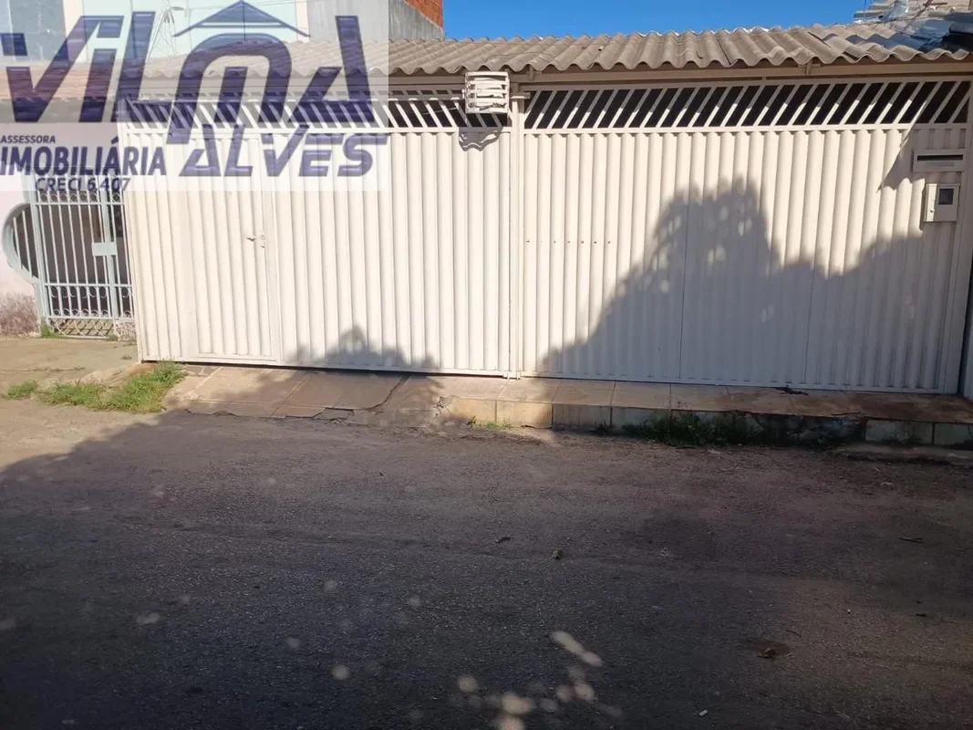 Vilma Alves Assessoria Imobiliária vende:Ágio de Casa à venda na QNQ 4. Ceilândi...