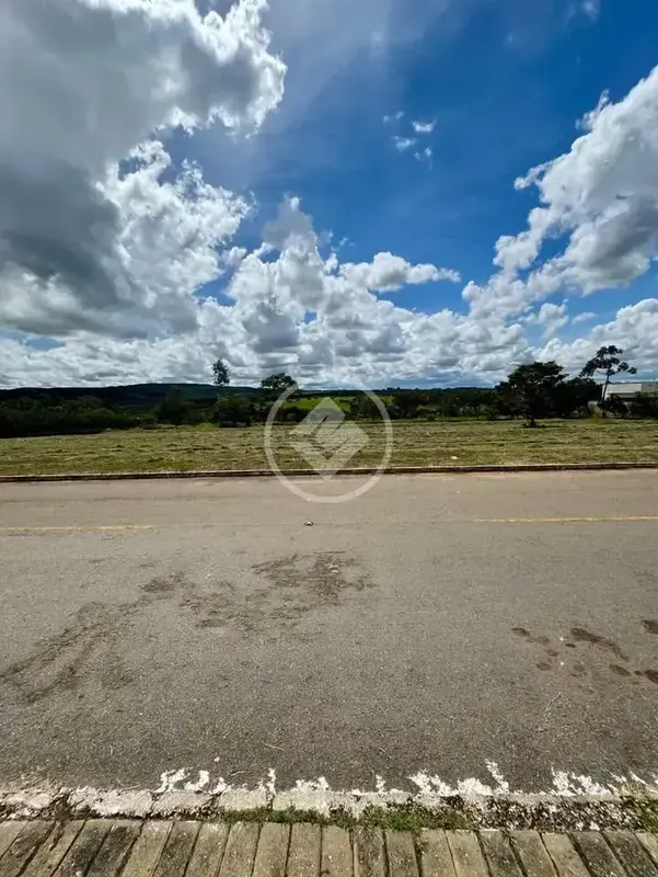 Excelente chácara com 1.275m² em condomínio fechado a 30minutos de GoiâniaA chác...