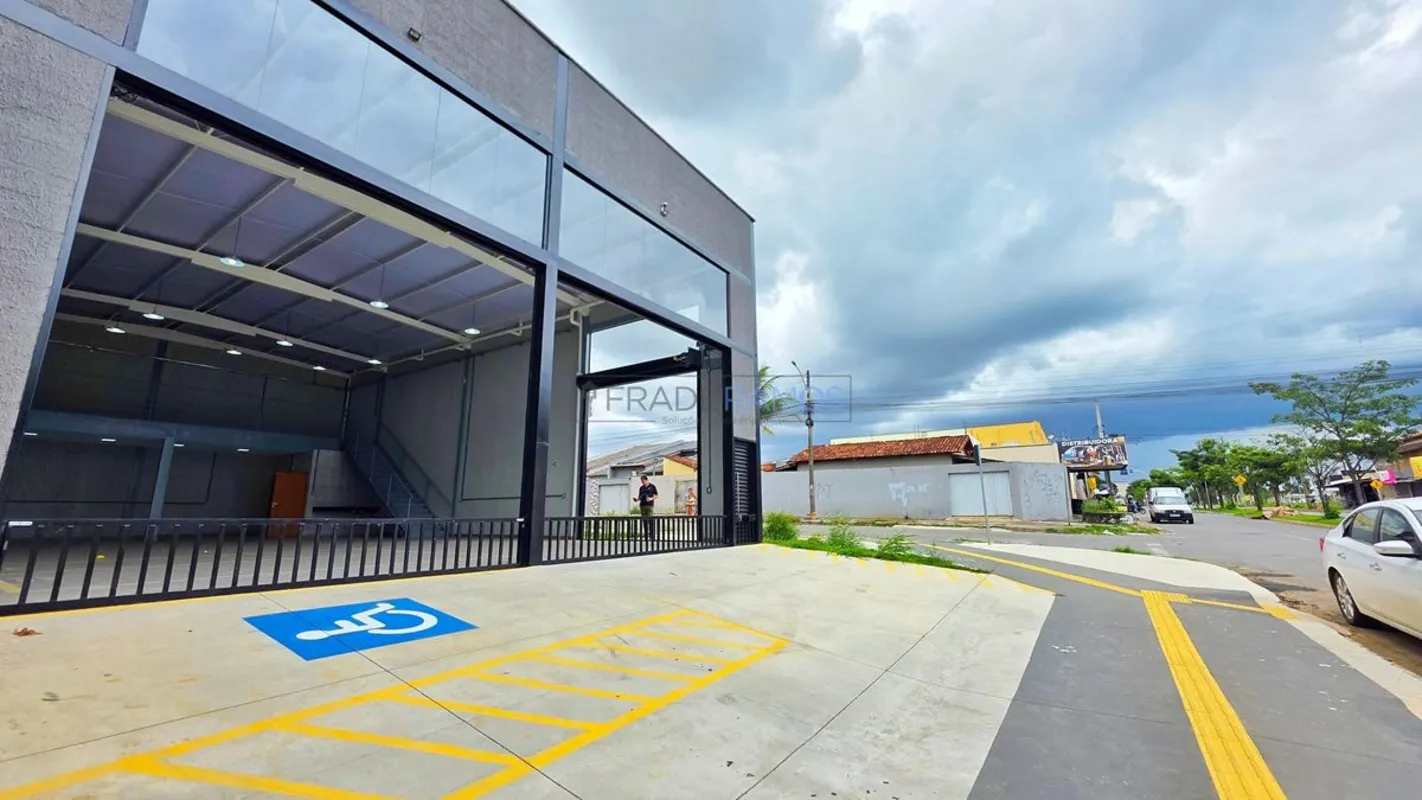 Galpão novo 280m² Pé direito 6m Esquina Próx. Prefeitura de Aparecida de Goiânia...