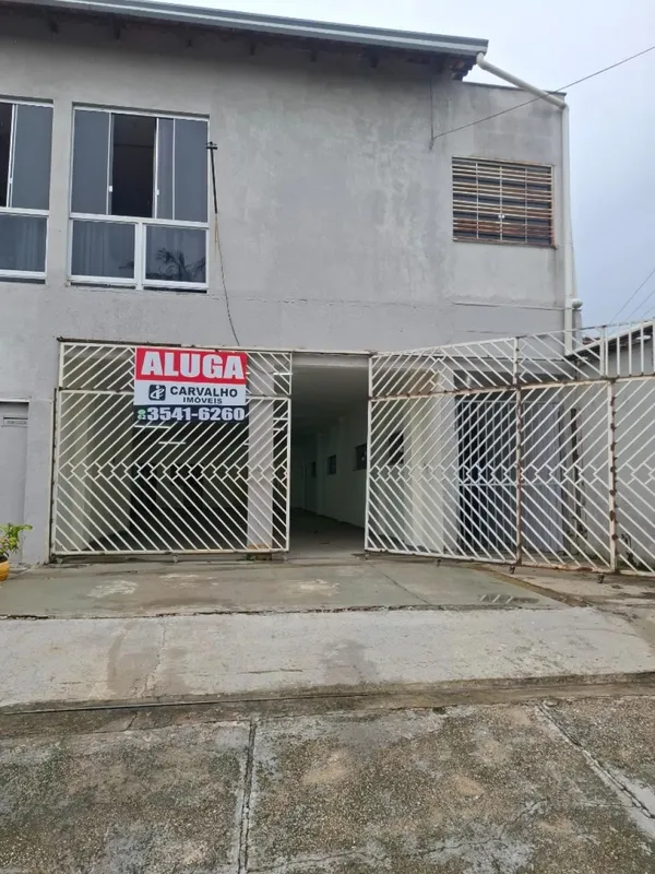 SALÃO AMPLO DE 380 M², PERFEITO PARA SEU NEGÓCIO! CONTA COM 4 SALAS NOS FUNDOS, ...