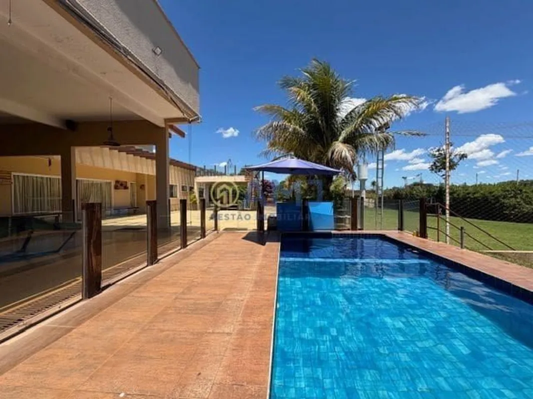 CHÁCARA À VENDA COND. TERRA DO BOI 1 HIDROLÂNDIA/GOTerreno amplo: 2.400 m² 6 suí...