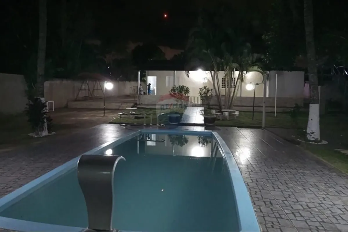 Linda chácara à venda com 4.500m² de terreno, perfeita para quem busca tranquili...