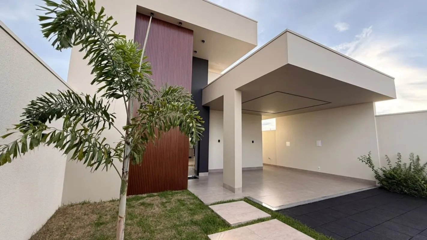 Imóvel residencial com área construída de aproximadamente 155 m²A residência é c...