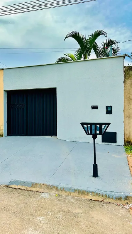 Casa Térrea – Residencial Santa Fé, GoiâniaLocalização PrivilegiadaSituada em um...