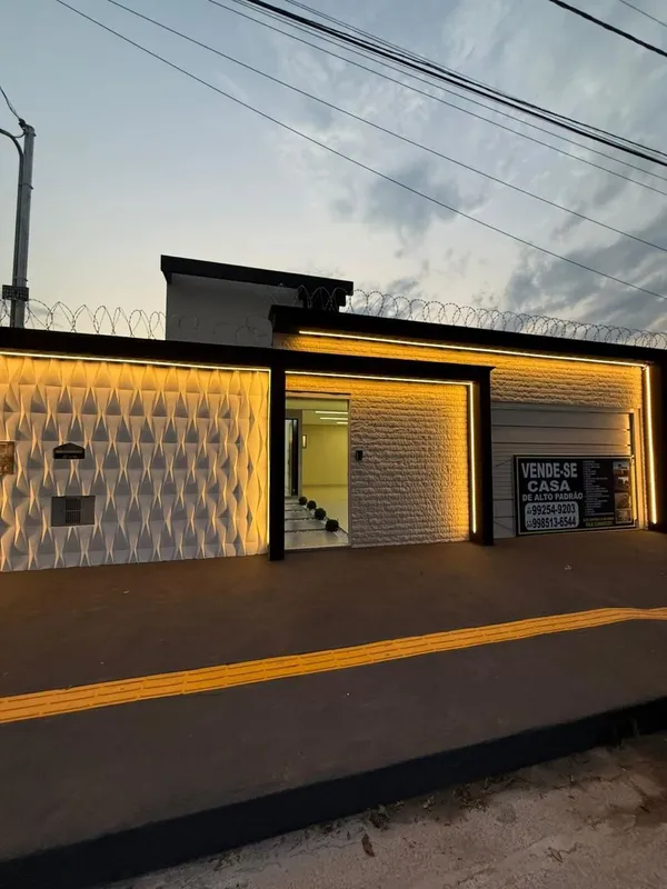 CASA VILA BOA Terreno 360mtsArea construida: 228mtsSala pe direto duploSala de j...