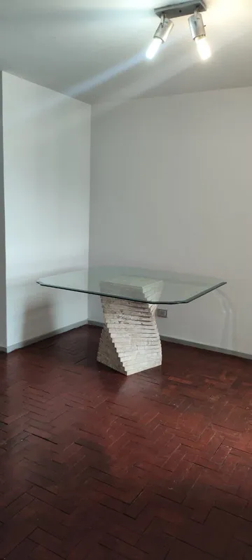 Apartamento St. leste UniversitárioAndar alto2 quartos sem garagem 77m2 fácil de...