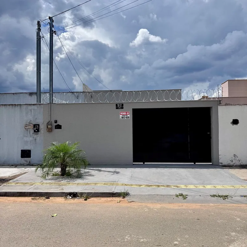 CASA COM PISCINA À VENDA – BAIRRO INDEPENDÊNCIA – APARECIDA DE GOIÂNIACaracterís...